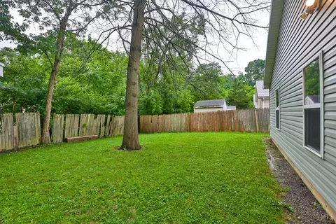 Exterior - 2465 Wilson Ave, Cincinnati, OH 45231 photo 4 of 9