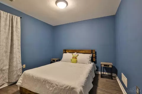Bedroom - 2465 Wilson Ave, Cincinnati, OH 45231 photo 3 of 5