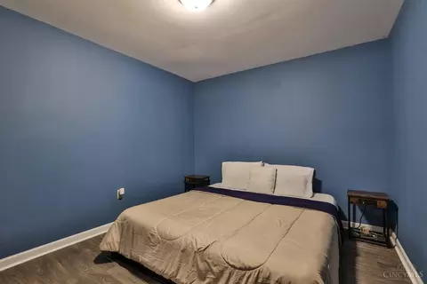 Bedroom - 2465 Wilson Ave, Cincinnati, OH 45231 photo 2 of 5