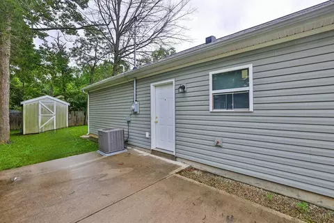 Exterior - 2465 Wilson Ave, Cincinnati, OH 45231 photo 7 of 9