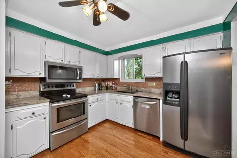 686 Loda Dr, Cincinnati, OH 45245 photo 11