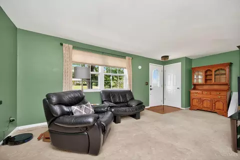 686 Loda Dr, Cincinnati, OH 45245 photo 7