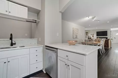 3575 Potomac Ave, Cincinnati, OH 45208 photo 24