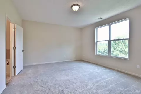 1031 Lost Xing, Cincinnati, OH 45231 photo 10