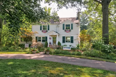 1218 Eversole Rd, Anderson Twp, OH 45230
