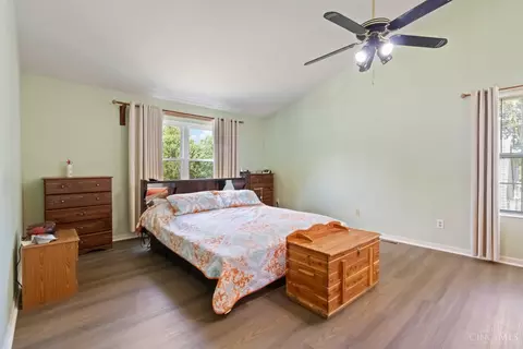 990 Vixen Dr, Cincinnati, OH 45245 photo 13