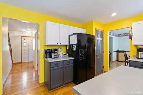 990 Vixen Dr, Cincinnati, OH 45245 photo 12
