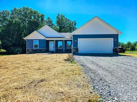 1003 Waynoka Dr, Lake Waynoka, OH 45171