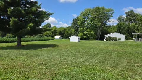 Exterior - 6577 Taylor Pike, Blanchester, OH 45107 photo 5 of 16