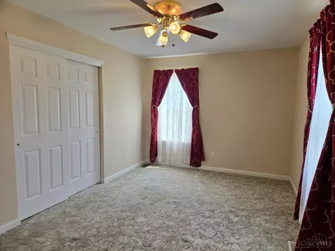 Bedroom - 6577 Taylor Pike, Blanchester, OH 45107 photo 4 of 11