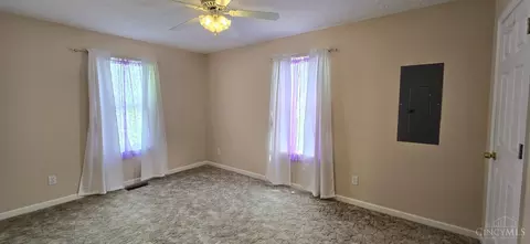 Bedroom - 6577 Taylor Pike, Blanchester, OH 45107 photo 5 of 11