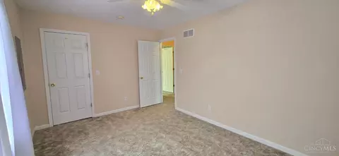 Bedroom - 6577 Taylor Pike, Blanchester, OH 45107 photo 7 of 11