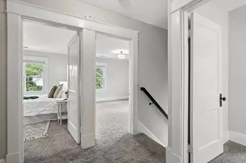 Entry Way - 5635 Ridge Ave, Cincinnati, OH 45213 photo 4 of 4