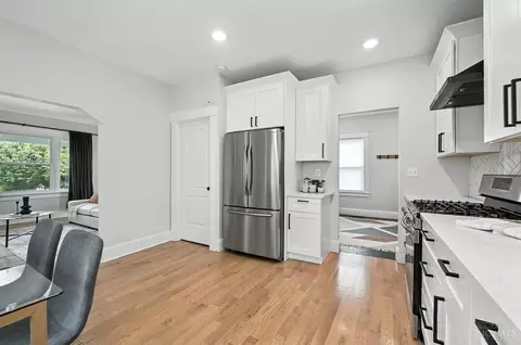 Entry Way - 5635 Ridge Ave, Cincinnati, OH 45213 photo 1 of 4