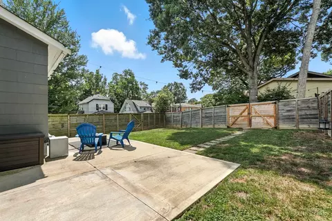 Exterior - 5635 Ridge Ave, Cincinnati, OH 45213 photo 6 of 9