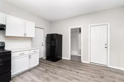 Entry Way - 1318 Beech Ave, Cincinnati, OH 45205 photo 1 of 1