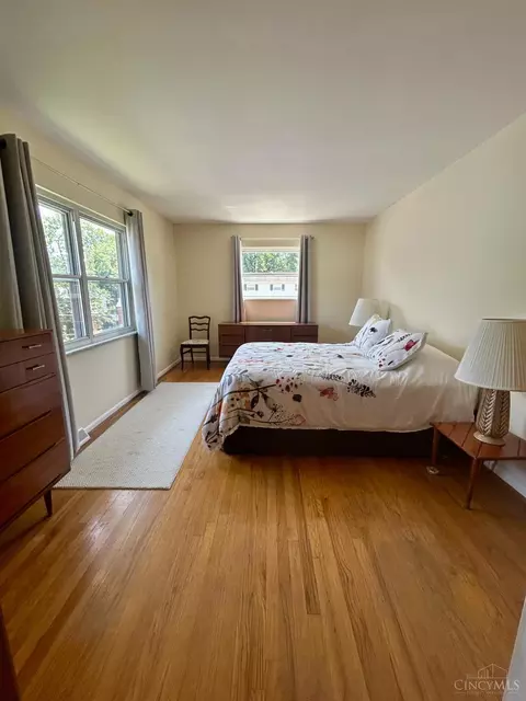 Bedroom - 320 Robben Ln, Cincinnati, OH 45238 photo 4 of 4