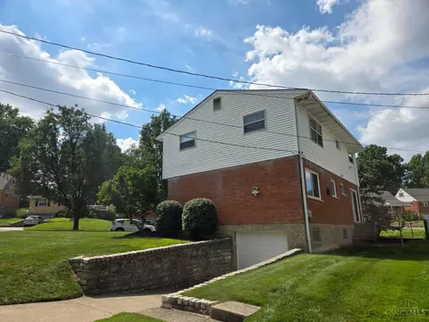 Exterior - 320 Robben Ln, Cincinnati, OH 45238 photo 2 of 4