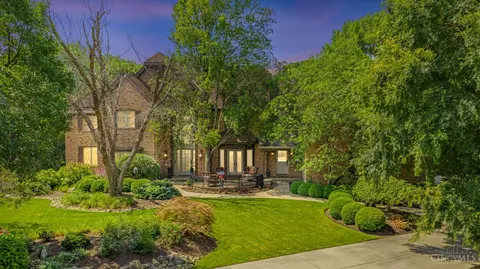 8060 Trotters Trail Ct, Cincinnati, OH 45249