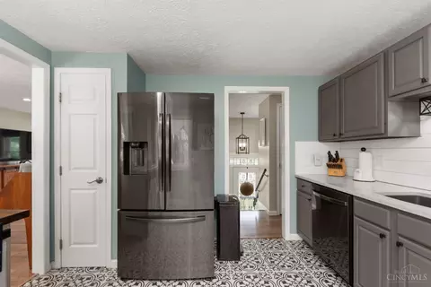 Kitchen - 4295 Cider Mill Dr, Cincinnati, OH 45245 photo 2 of 2