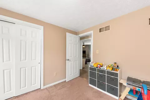 Bedroom - 4295 Cider Mill Dr, Cincinnati, OH 45245 photo 5 of 5