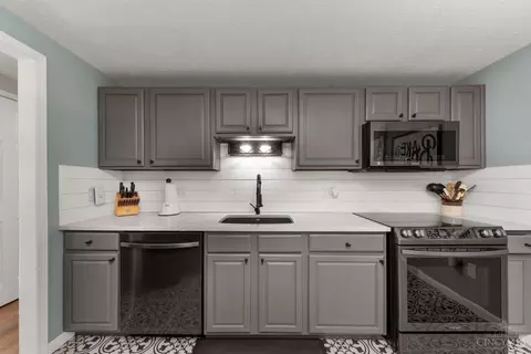 Kitchen - 4295 Cider Mill Dr, Cincinnati, OH 45245 photo 1 of 2