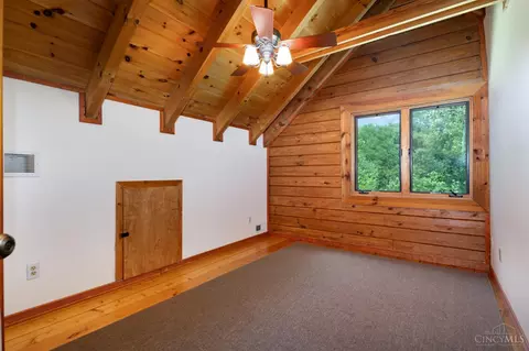 Bedroom - 5880 Morgan Rd, Cleves, OH 45002 photo 3 of 6