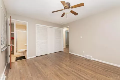 663 Marieda Dr, Cincinnati, OH 45245 photo 7