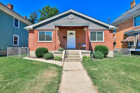 11169 Oak St, Sharonville, OH 45241