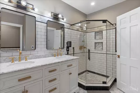 Bath - 3959 Red Bud Ave, Cincinnati, OH 45229 photo 1 of 8