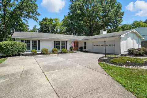 9046 Foxhunter Ln, Cincinnati, OH 45242