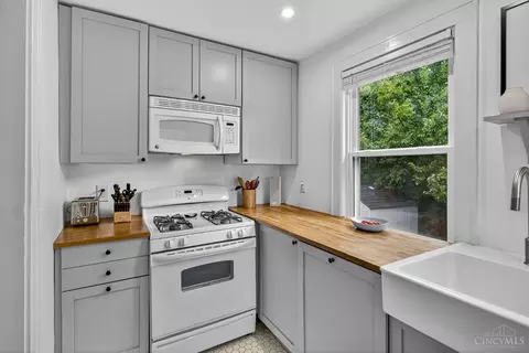 Kitchen - 3131 Celeron Ave, Cincinnati, OH 45209 photo 1 of 2
