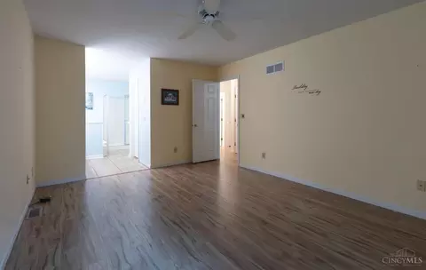 Bedroom - 3186 Vineyard Ct, Maineville, OH 45039 photo 2 of 5