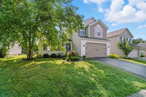 Exterior - 588 Weeping Willow Ln, Hamilton Township, OH 45039 photo 2 of 8