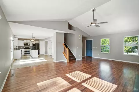 Living - 588 Weeping Willow Ln, Hamilton Township, OH 45039 photo 3 of 3