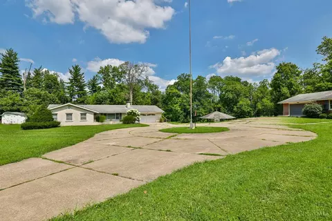 Exterior - 6410 Daly Rd, Cincinnati, OH 45224 photo 8 of 9
