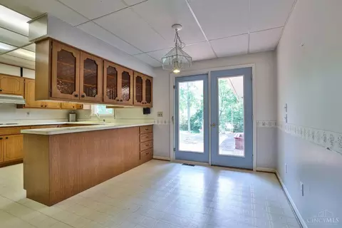Kitchen - 6410 Daly Rd, Cincinnati, OH 45224 photo 4 of 8