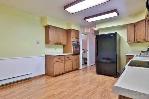 Kitchen - 6410 Daly Rd, Cincinnati, OH 45224 photo 7 of 8