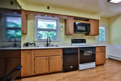 Kitchen - 6410 Daly Rd, Cincinnati, OH 45224 photo 8 of 8