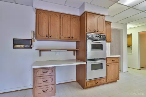 Kitchen - 6410 Daly Rd, Cincinnati, OH 45224 photo 3 of 8