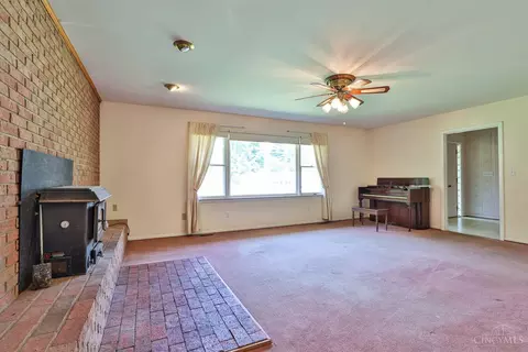 Living - 6410 Daly Rd, Cincinnati, OH 45224 photo 2 of 11
