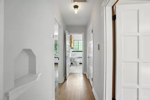 Entry Way - 6256 Rogers Park Pl, Cincinnati, OH 45213 photo 11 of 11