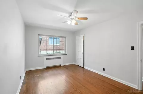 Bedroom - 6256 Rogers Park Pl, Cincinnati, OH 45213 photo 9 of 10