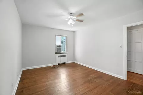 Bedroom - 6256 Rogers Park Pl, Cincinnati, OH 45213 photo 4 of 10