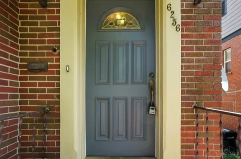 Entry Way - 6256 Rogers Park Pl, Cincinnati, OH 45213 photo 4 of 11