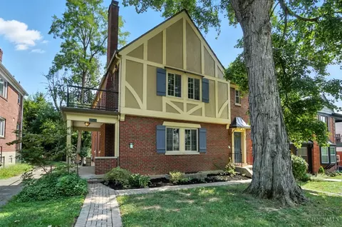 6256 Rogers Park Pl, Cincinnati, OH 45213