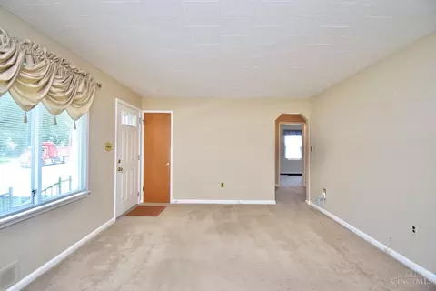 Living - 3689 Eyrich Rd, Cincinnati, OH 45248 photo 3 of 5