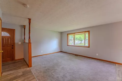 Living - 331 Miller Ct, Harrison, OH 45030 photo 3 of 4