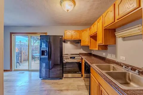 Kitchen - 331 Miller Ct, Harrison, OH 45030 photo 3 of 3