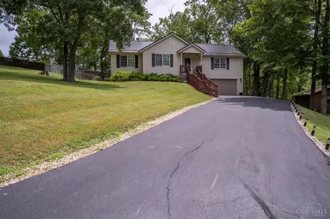 702 Cheryl Ln, Hillsboro, OH 45133